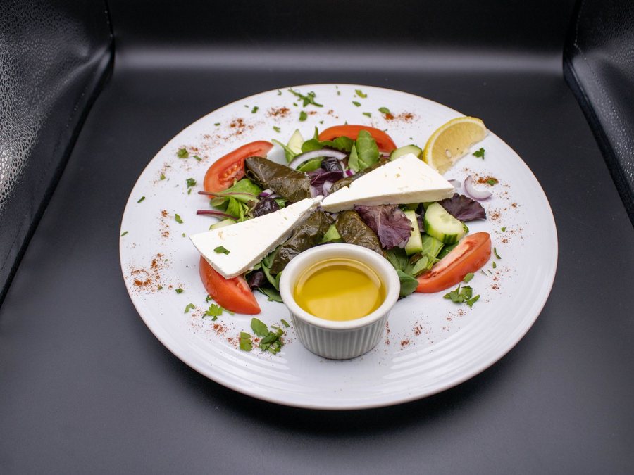 Hellim salad